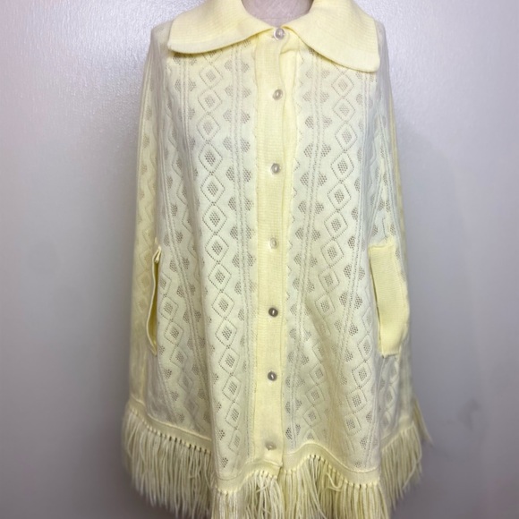 Vintage Yellow Poncho - Picture 4 of 4